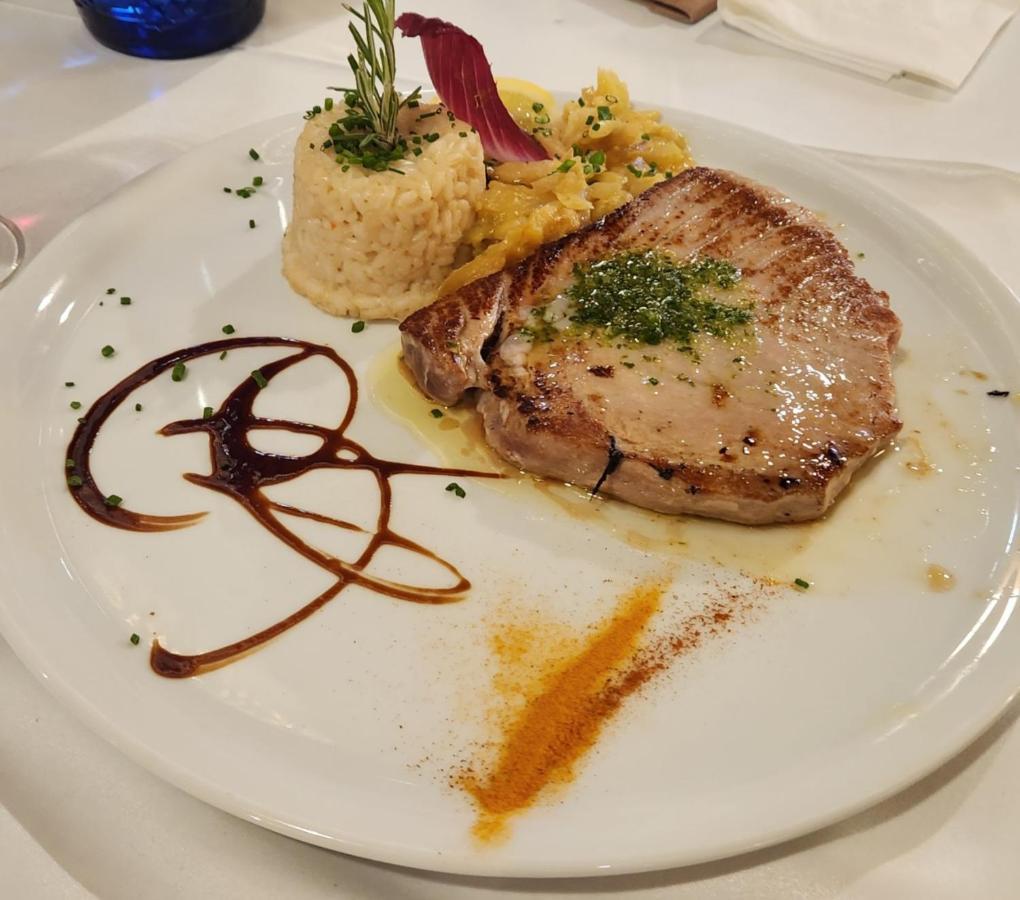 Logis Hotel Restaurant Les Charmettes アルジェレス・シュル・メール エクステリア 写真