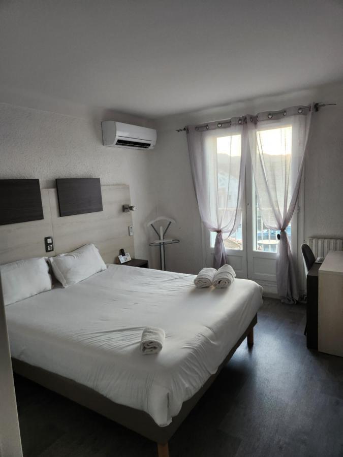 Logis Hotel Restaurant Les Charmettes アルジェレス・シュル・メール エクステリア 写真
