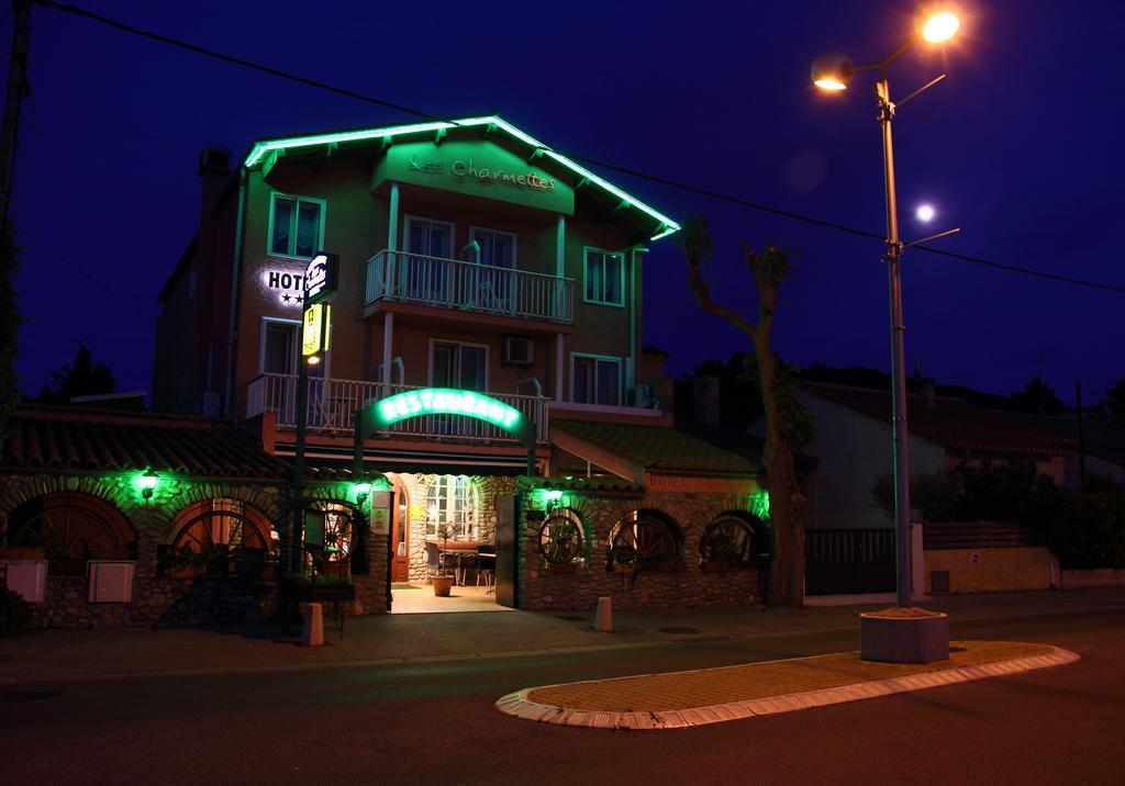 Logis Hotel Restaurant Les Charmettes アルジェレス・シュル・メール エクステリア 写真
