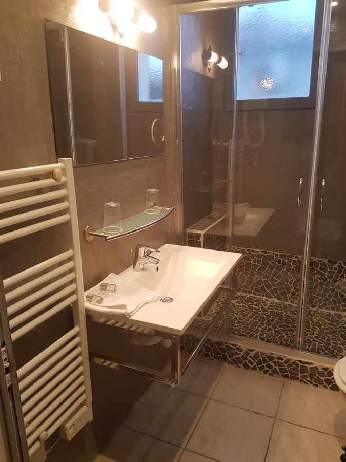 Logis Hotel Restaurant Les Charmettes アルジェレス・シュル・メール エクステリア 写真